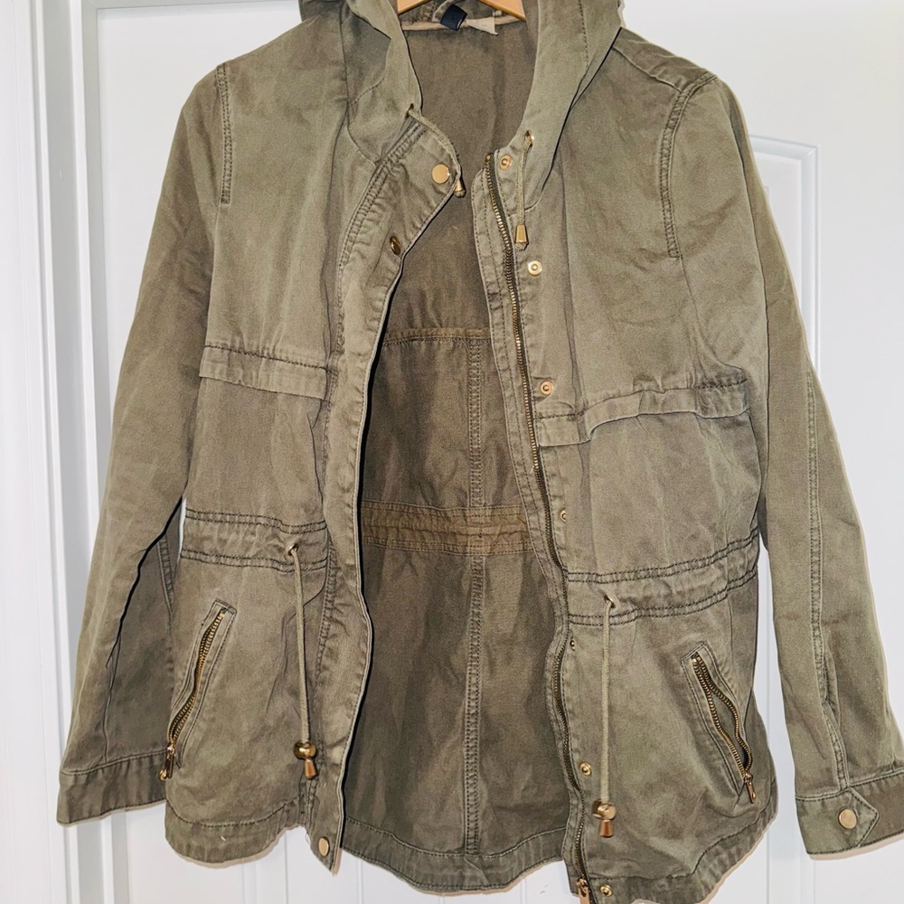 Divided Hooded Jacket